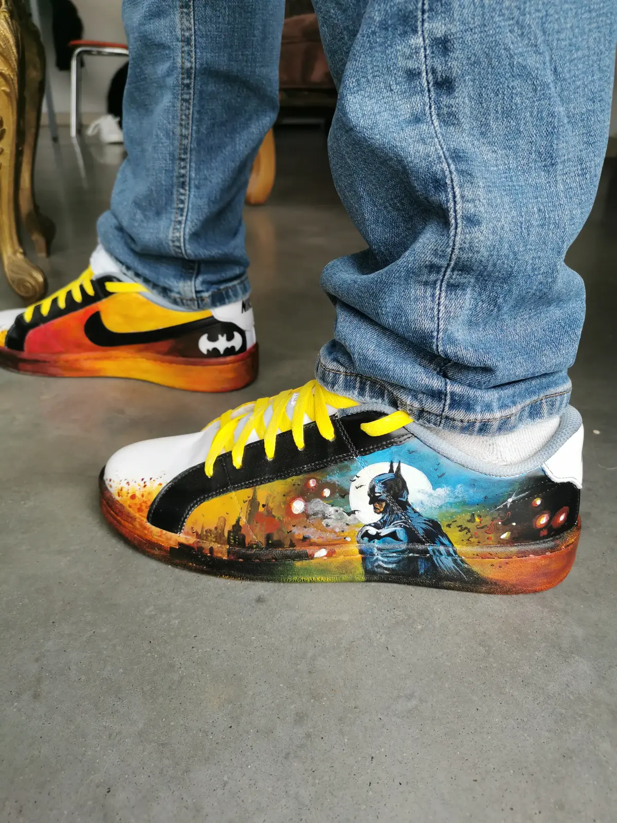 Chaussures Batman customisées - client satisfait